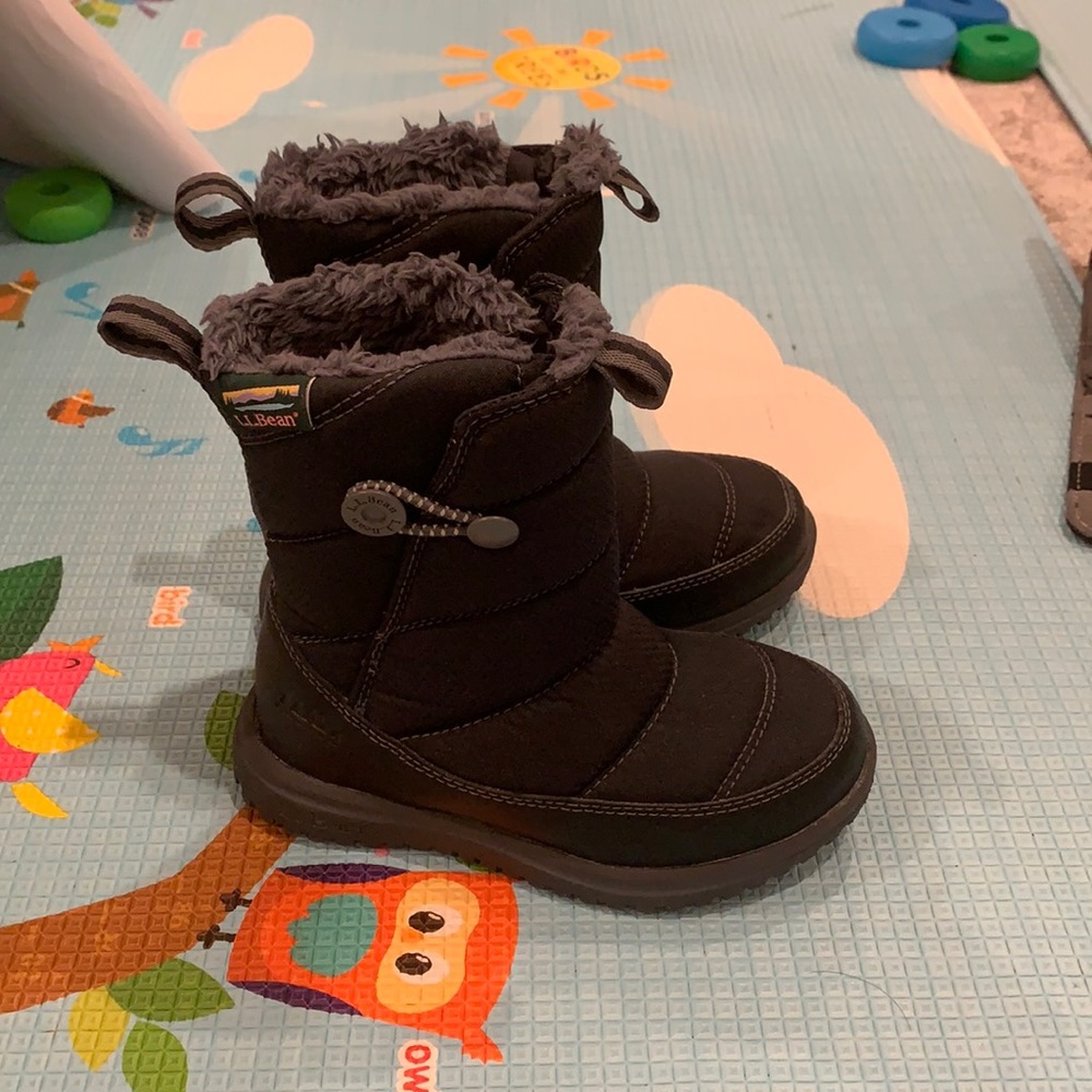 L.L.Bean Toddler’s Snow Boots size 10 (US) Color Black